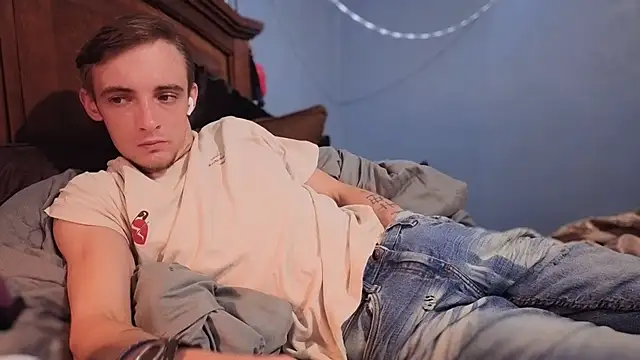 Ilovepussy1911 webcam