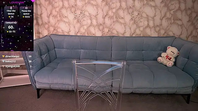 SashaDuvalle webcam