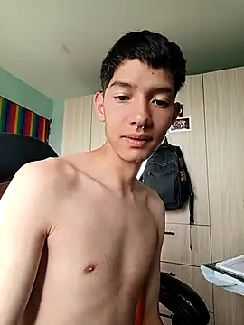 heyy_noah11 (M twink) - Show naked sexy secretary