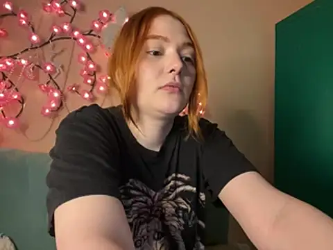 Ungoliant_Kiss webcam