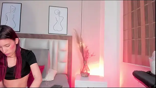 TessaMonroee webcam