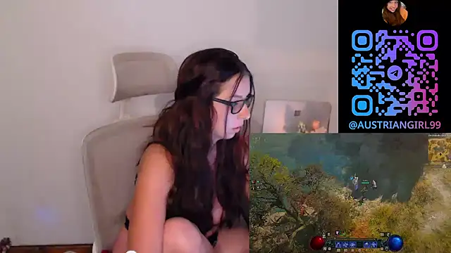 AustrianGirl99AtWork webcam