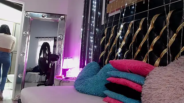 mailyn_gold webcam