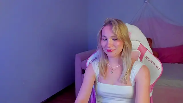 ElaraVoltage webcam