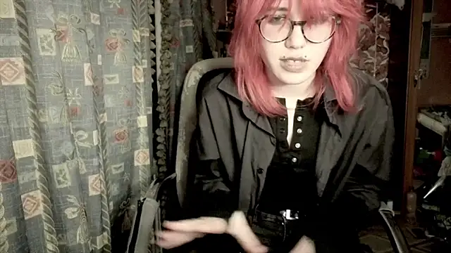 whiny_emo_boi webcam