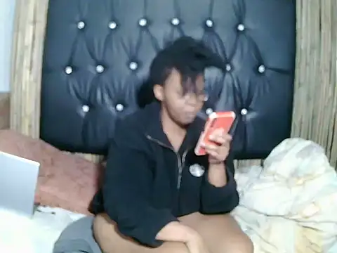 PrettyBoobs12 webcam