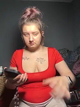 kay_liegh2104 webcam