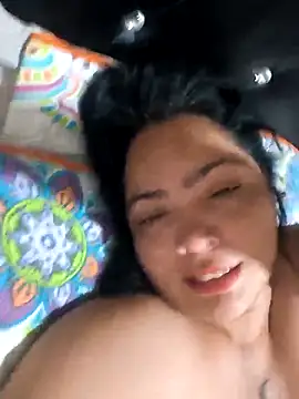 NIKOLE1301 webcam