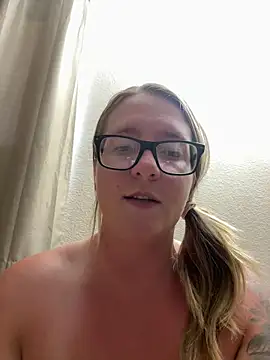 _elizabethlove_ (F young) - Ride your dick