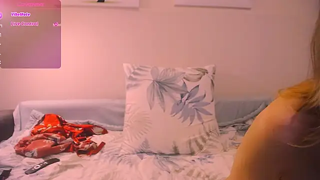 MadameSquirtTatti4 webcam