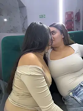 Antonella_Julieta webcam