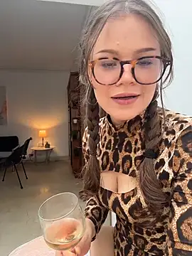 Tallulah_Kinky webcam