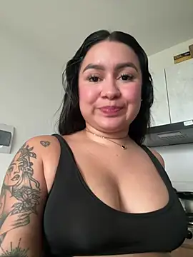 Pretty_Isadora webcam