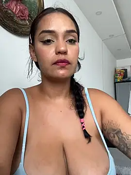 Sara-77 webcam