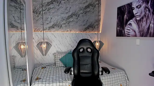 Esmeralda__18 webcam