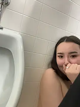 adult cam show Asian Asami