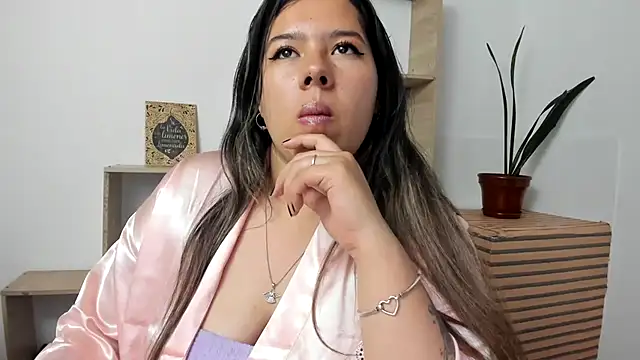 LinaBrowm webcam