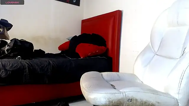 tonibelmont webcam