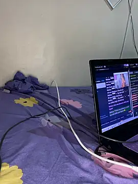 Webcam Model (stefanyqueen69)  is live.Free join now!