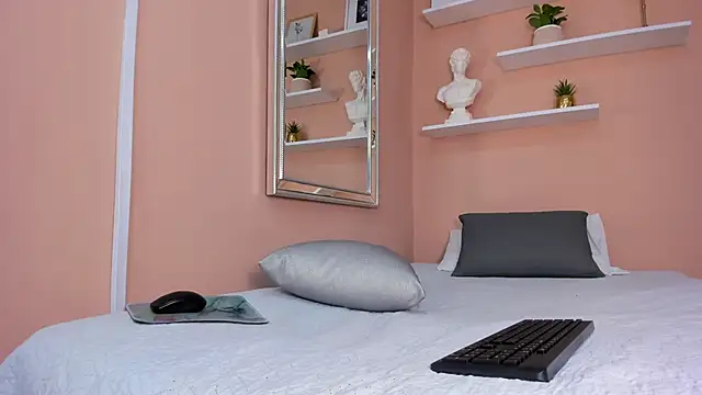 Kat_44 webcam