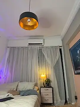 Tallulah_Kinky webcam