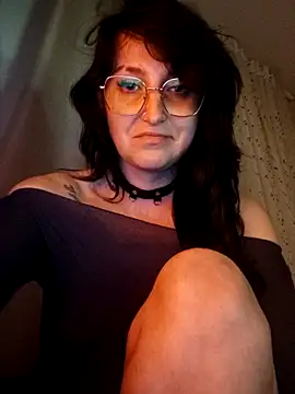 vesperamoon - VesperaMoon's free webcam - UK Sex Cams