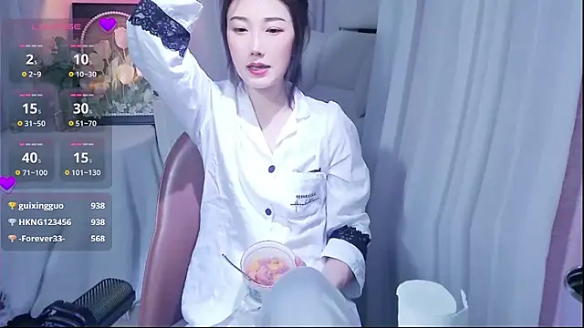 美女XIAOXIN-EET在线直播