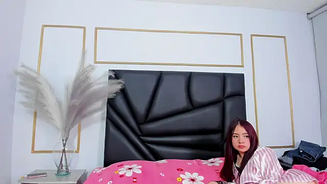 kenji_n_rousse (Ask my age) - show pussy