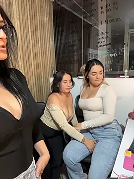 Antonella_Julieta webcam