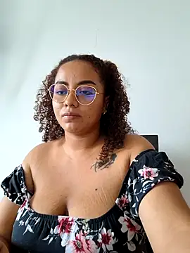 curly_girl_31 webcam