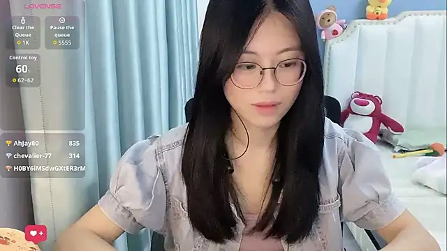 美女Luna-666在线直播