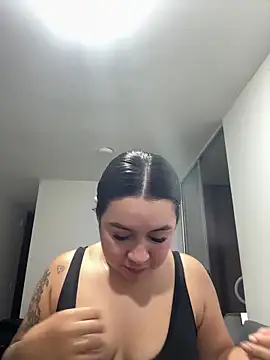 Pretty_Isadora webcam