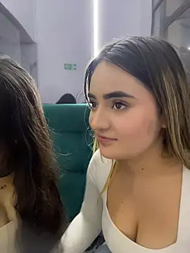 Antonella_Julieta webcam