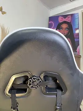 Mia_isabella__ webcam