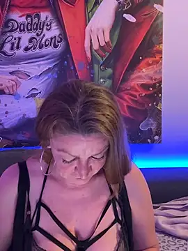 Webcam Model (Milf-Gabi)  is live.Free join now!