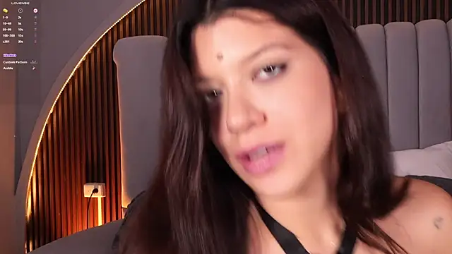 emperatriz_reyes webcam