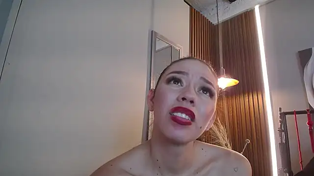 Doll4anall webcam