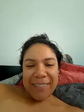 Aila_Phone webcam
