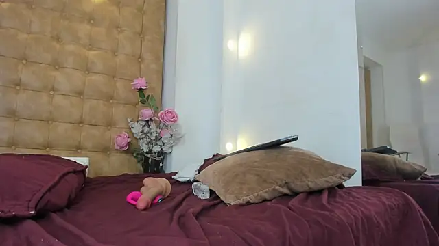 violet_giraldo webcam