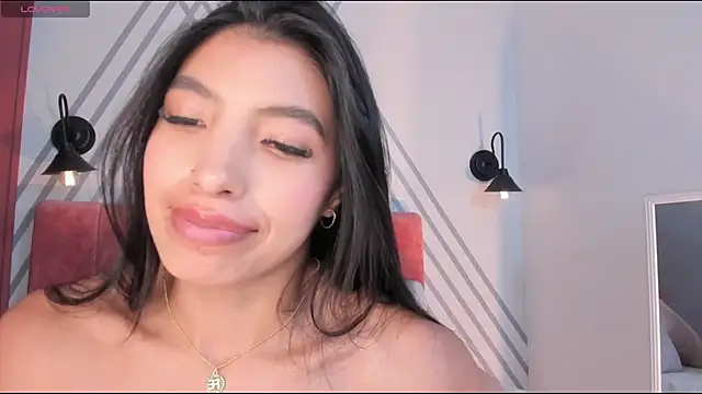 Tiffany_Low webcam