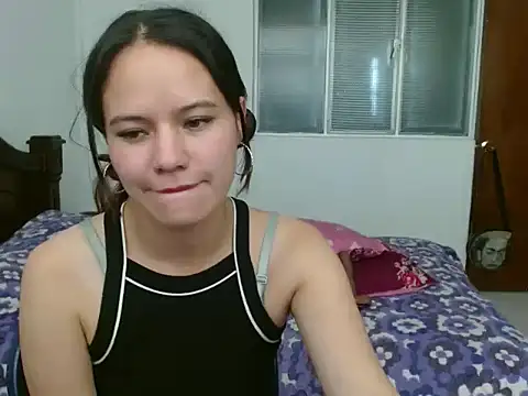 yarafuckass webcam