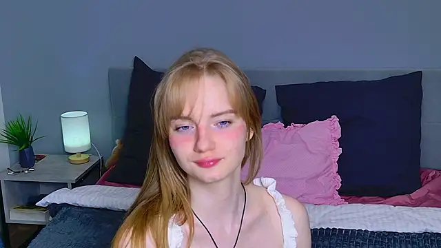 ElfieWhite webcam