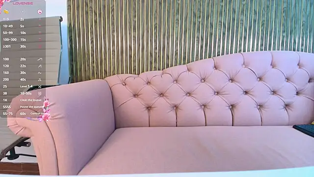 Aminaa_Kaarim webcam