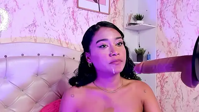 Horny_Brunette_ webcam