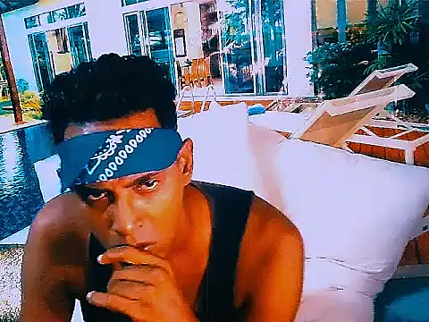 IndianHunk01 webcam