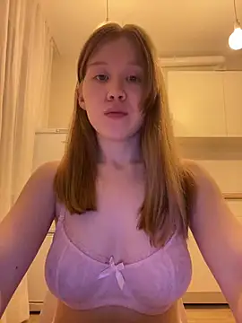 Webcam Model (Eva_Weyne)  is live.Free join now!