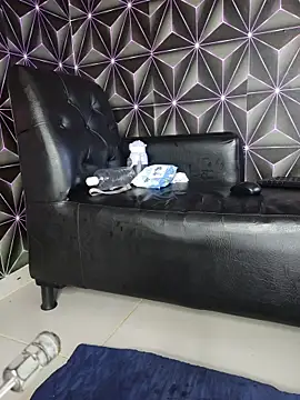 Webcam Model (Zendaya3)  is live.Free join now!