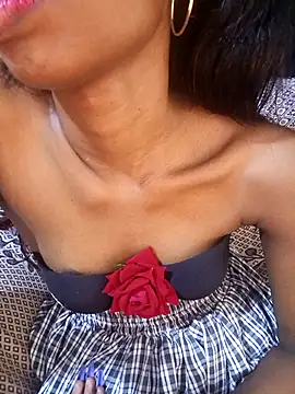 BunnyBloom25 Stripchat cam model