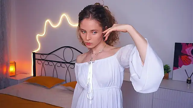 MyrleKnerr Stripchat cam model