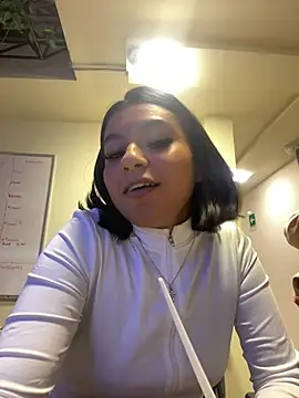 AlyssaRay webcam